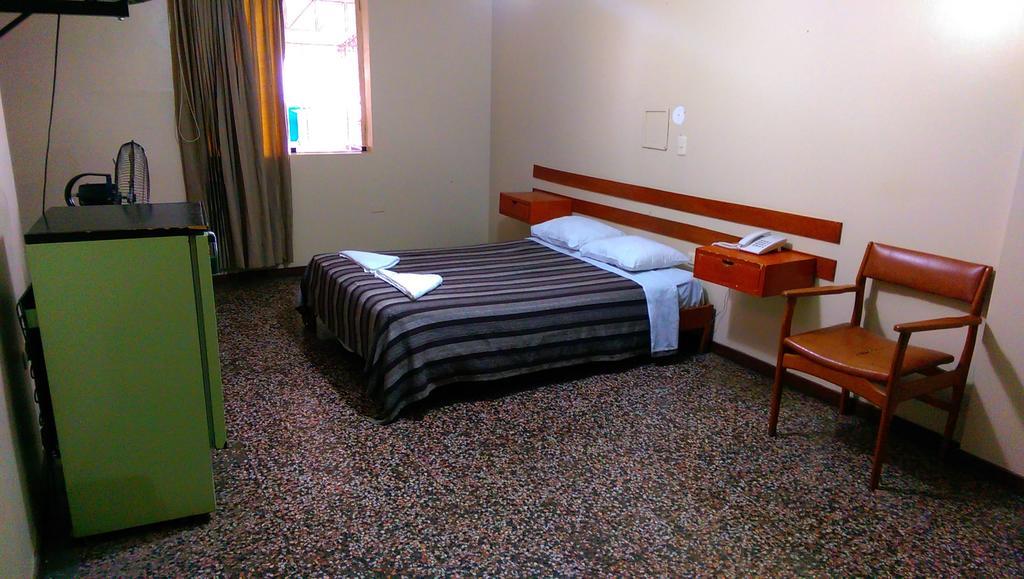 Hotel Plazza Chiclayo Quarto foto