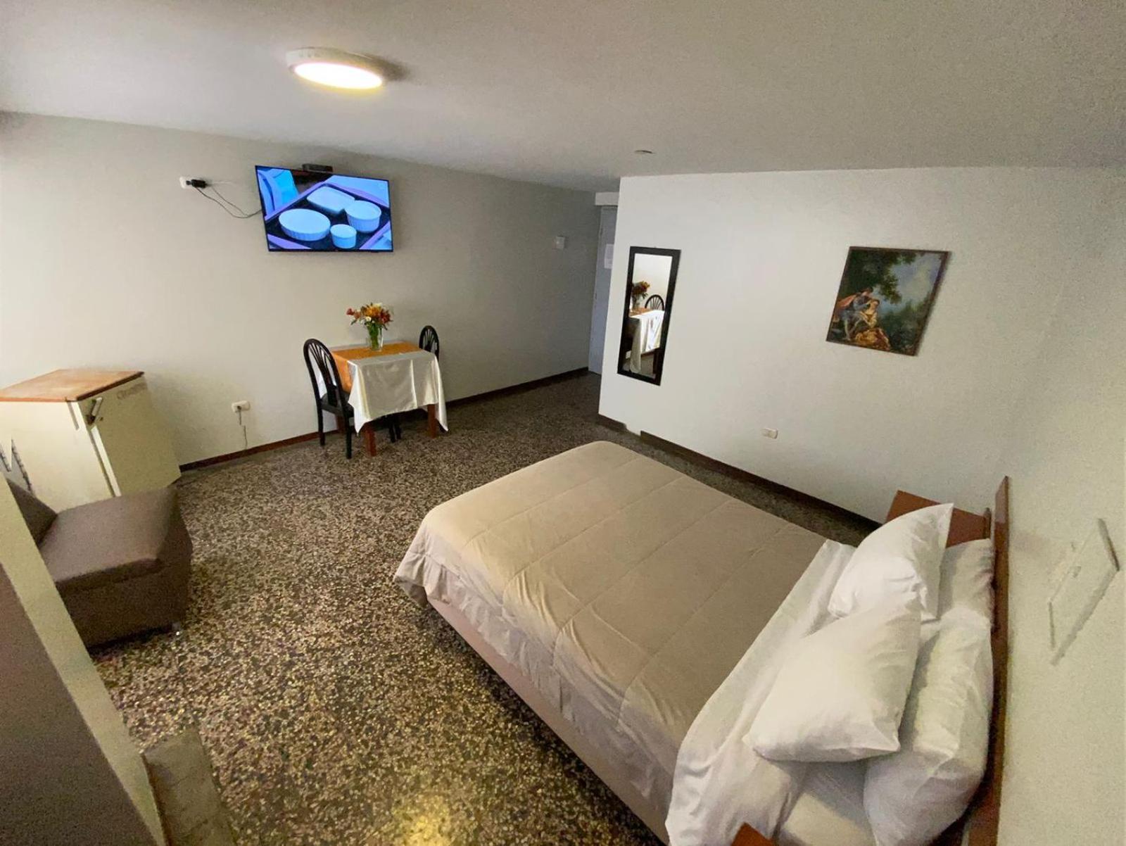 Hotel Plazza Chiclayo Exterior foto